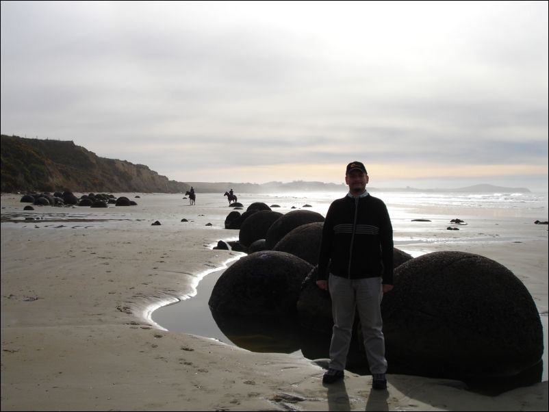 DSC01144_moeraki_boulders